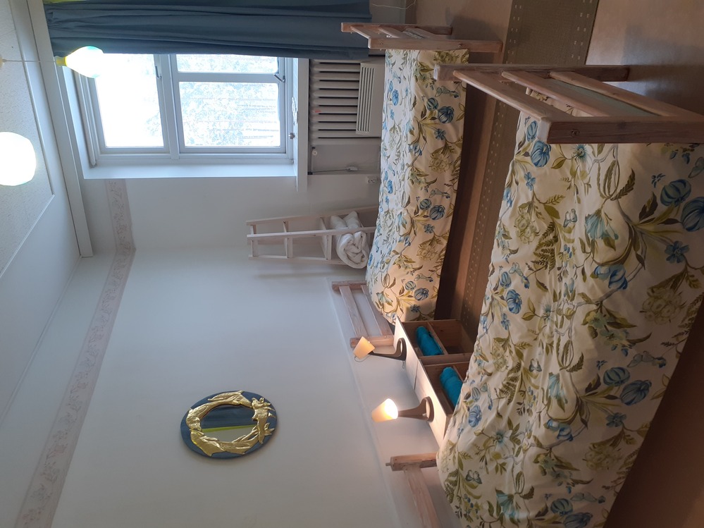 basic two peron room